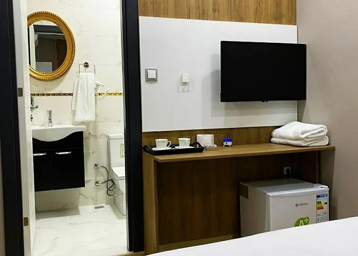 לינה וארוחת בוקר Mall Of Tem *